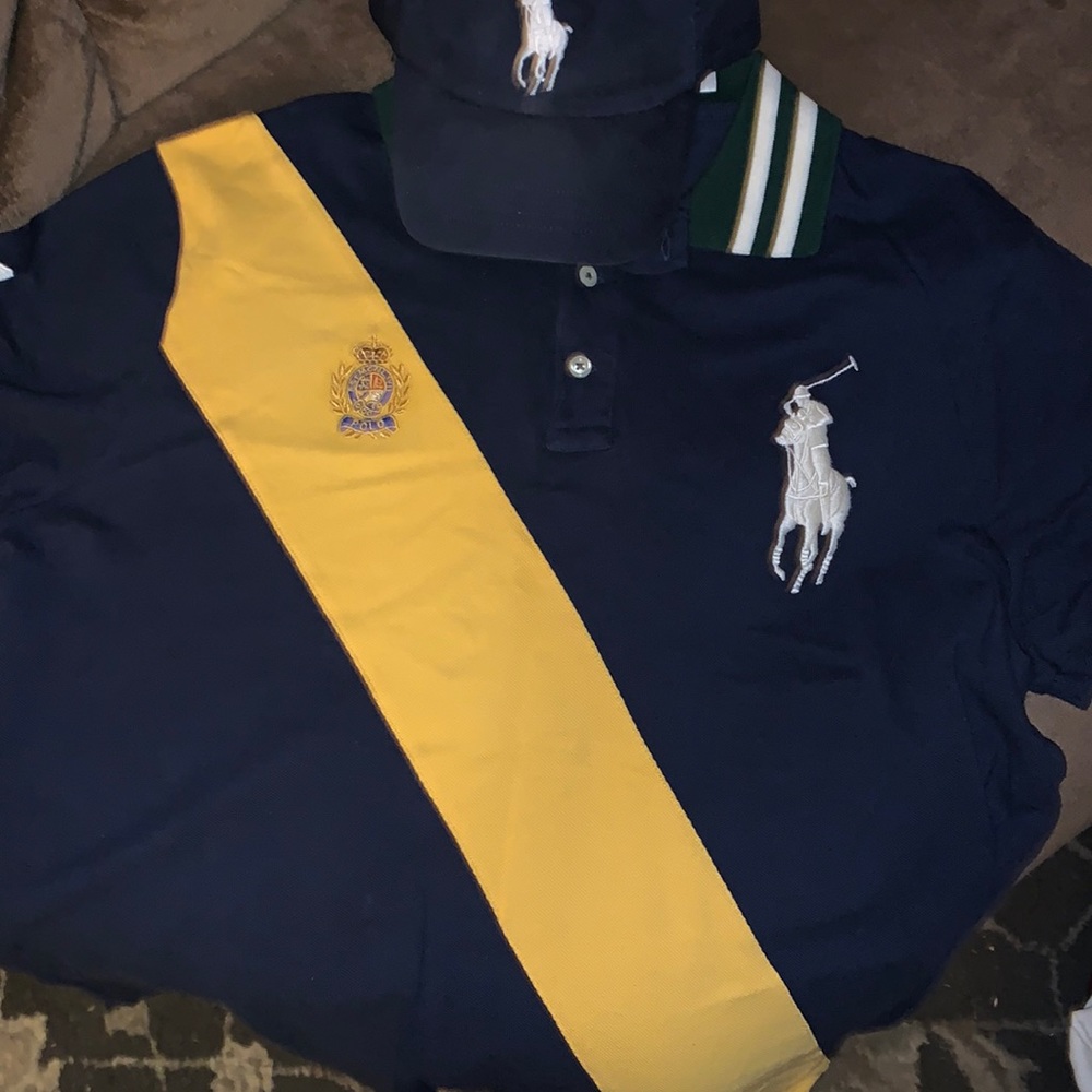 Polo shirt with hat